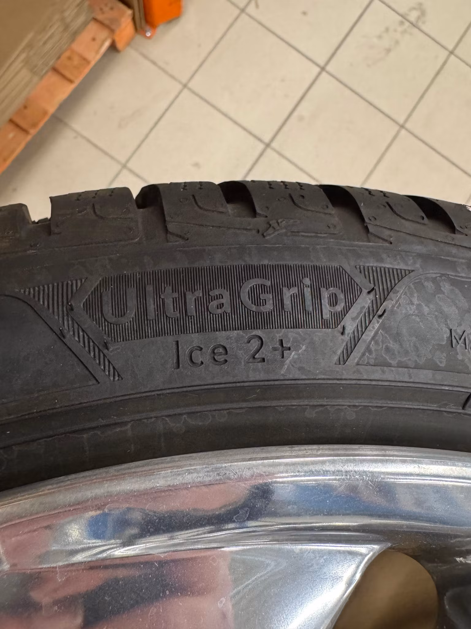 Vinterhjul Model 3 19 tum