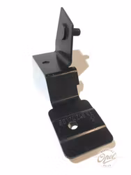 Festebrakett støtfanger høyre ytre bak (Manta)