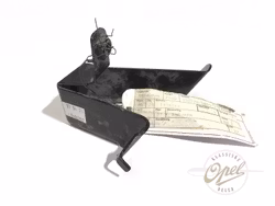 Festebrakett støtfanger høyre indre foran