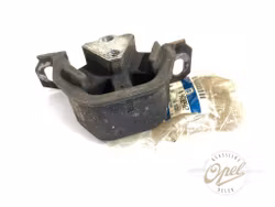 Motorfeste venstre foran