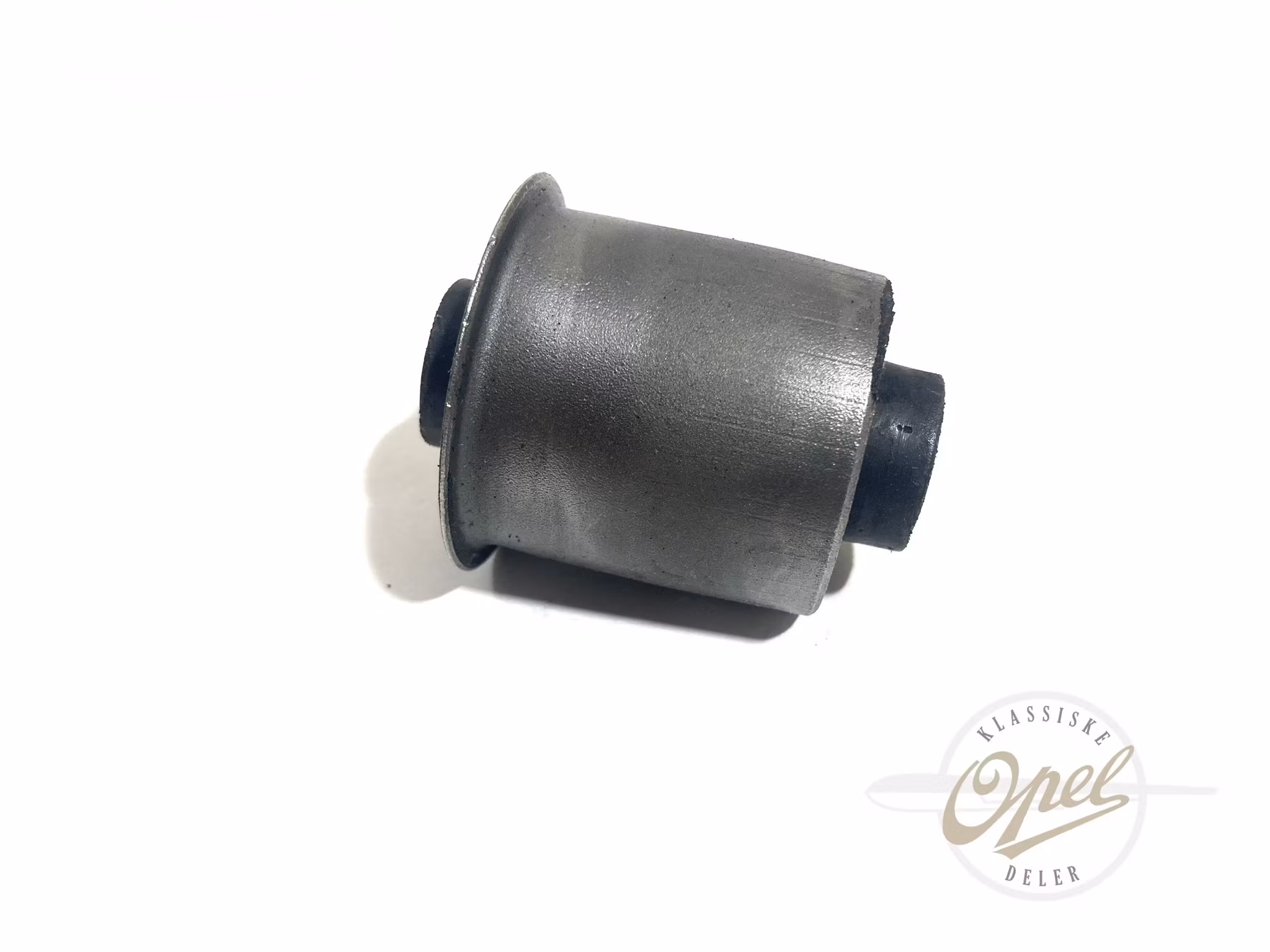 Fremre foring på nedre bærearm