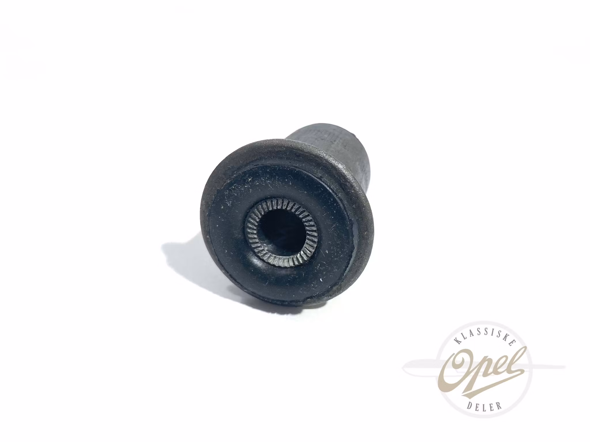 Foring til nedre bærearm foran (OHV)