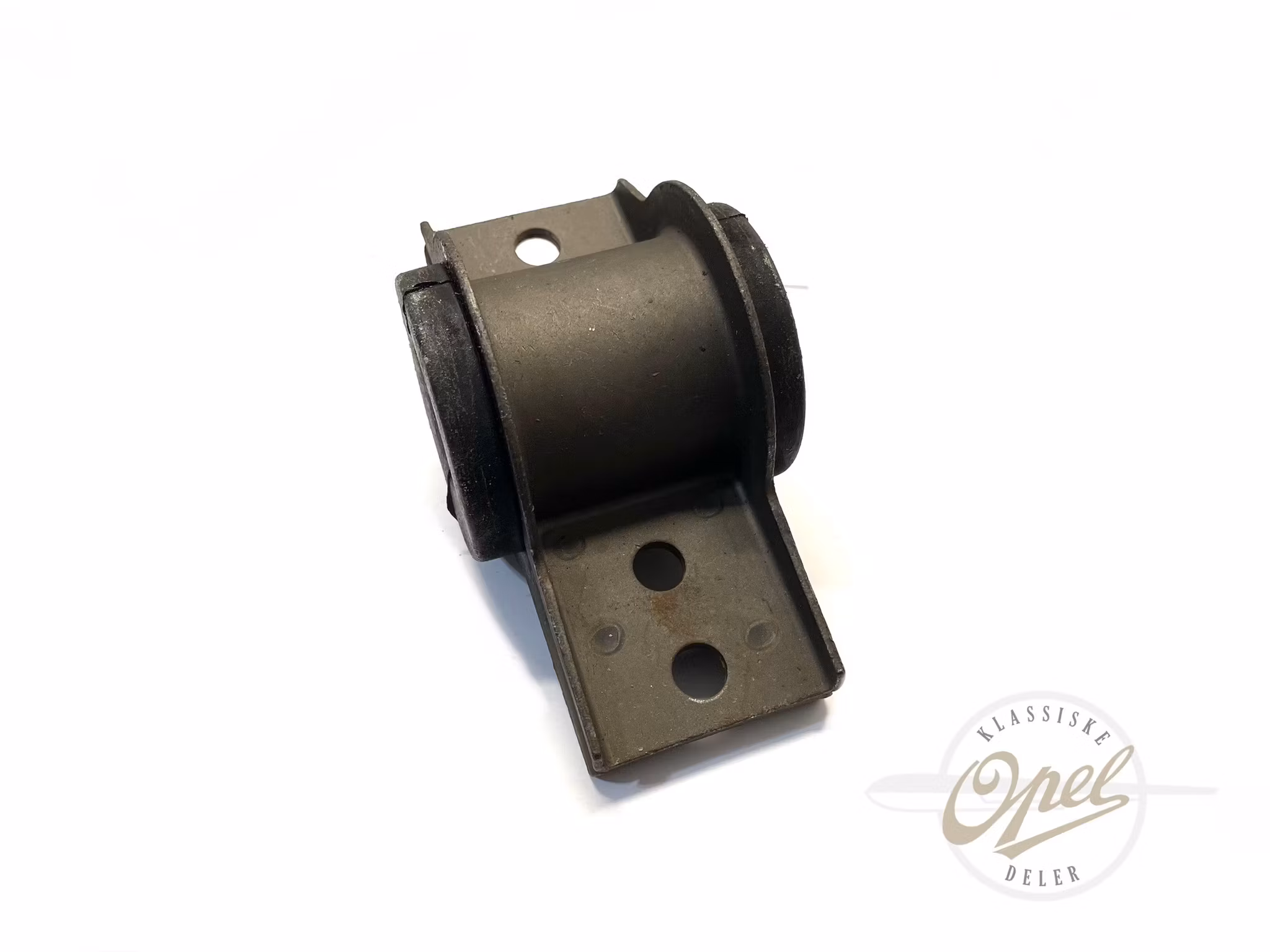 Venstre foring til øvre hjelperamme