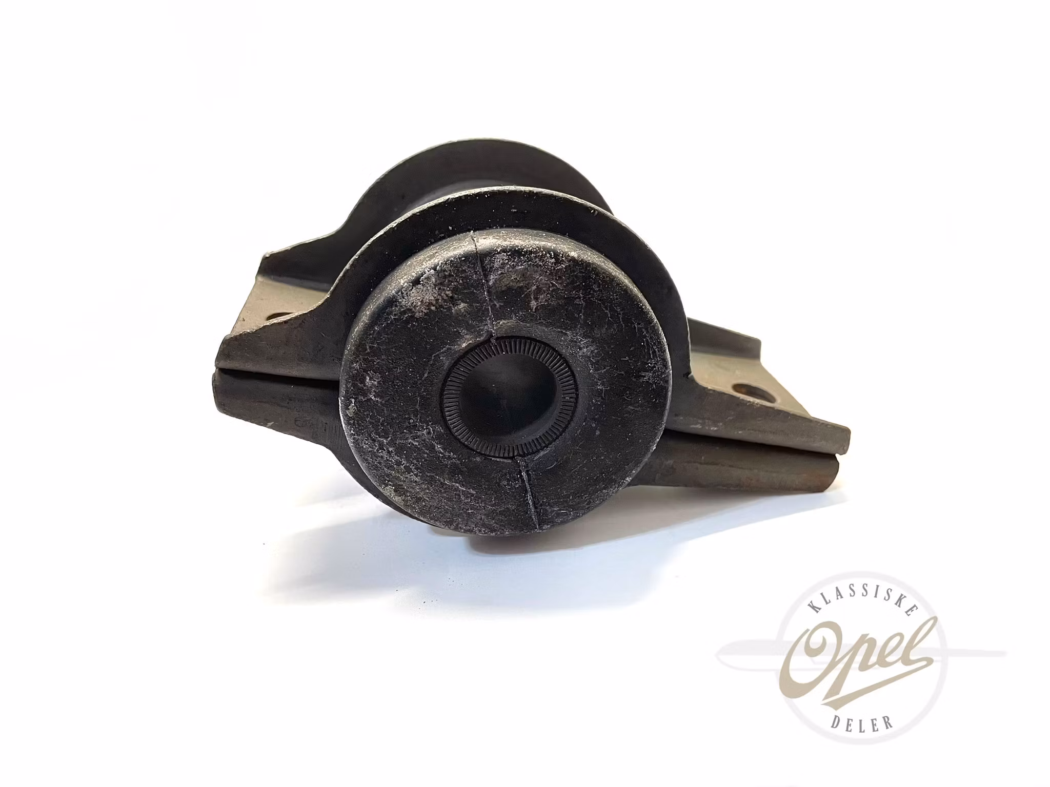 Venstre foring til øvre hjelperamme