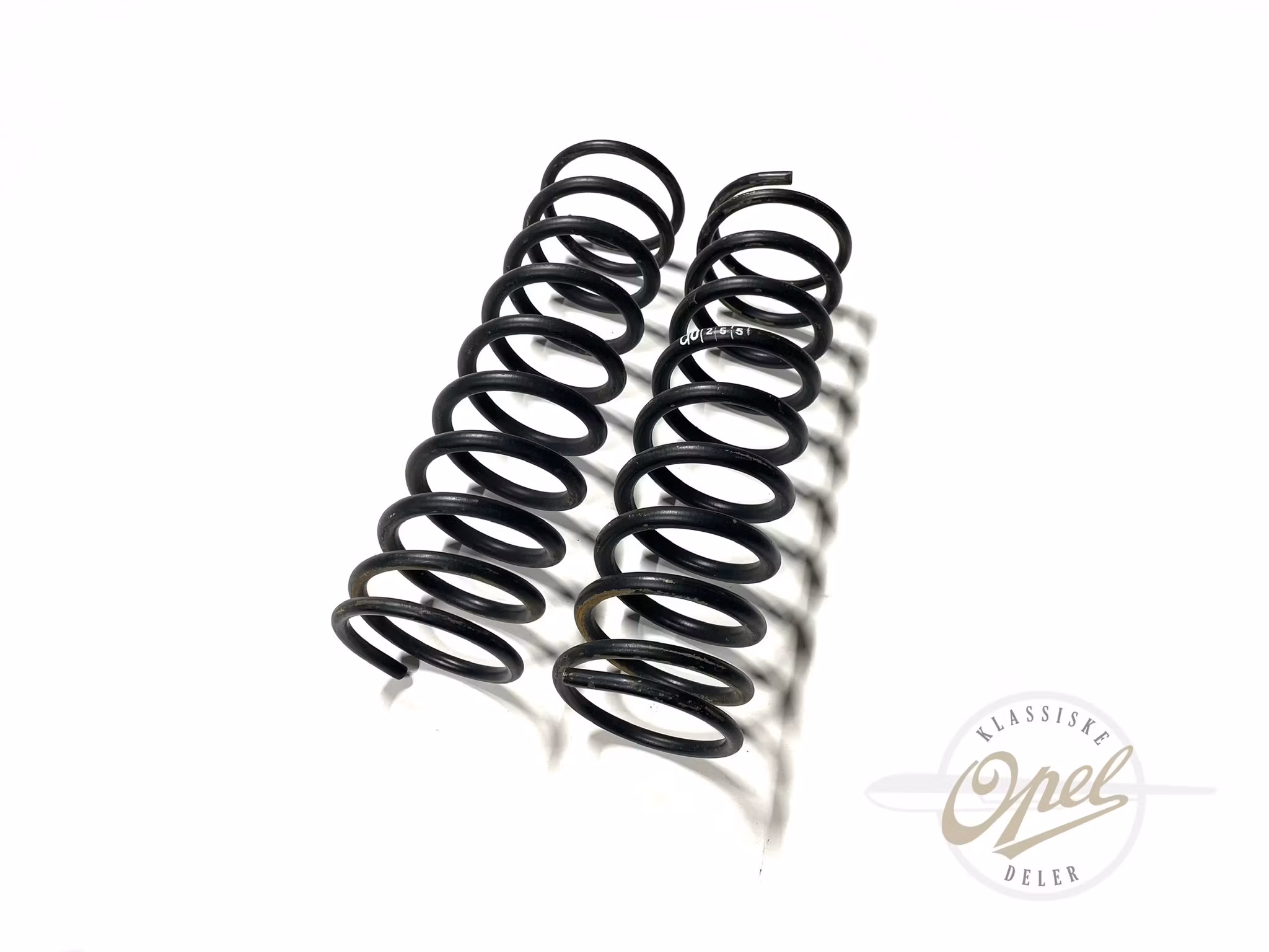 Spiralfjær sett bak