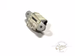 Holder til høyre speil