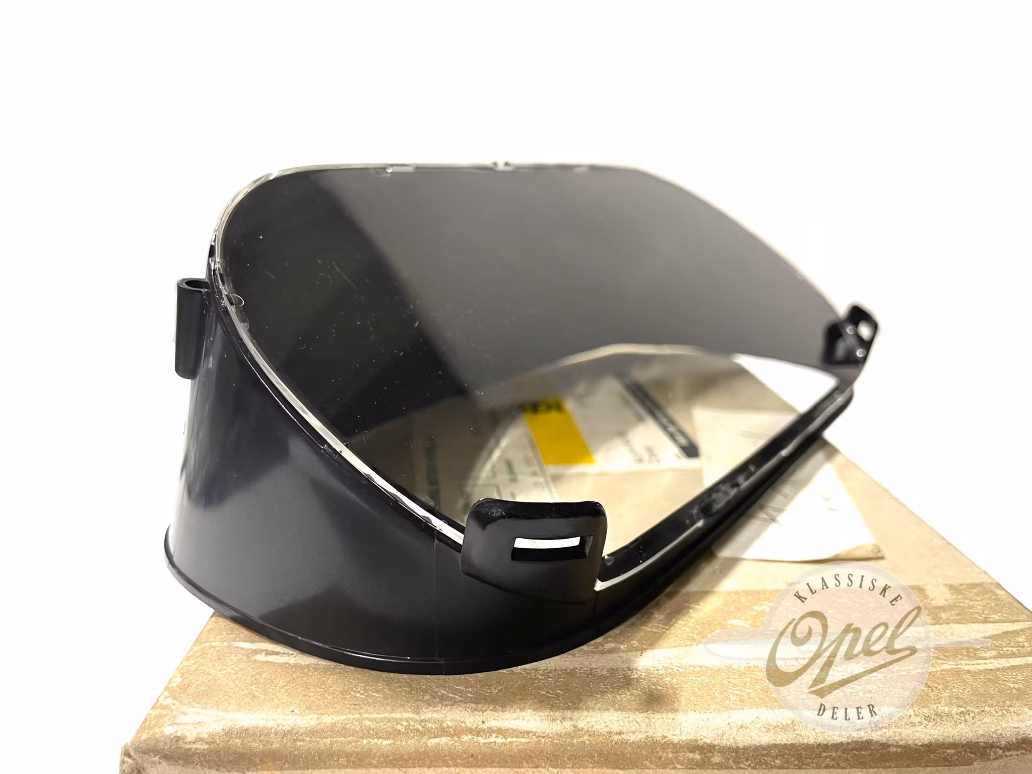 Glass og ramme til instrument