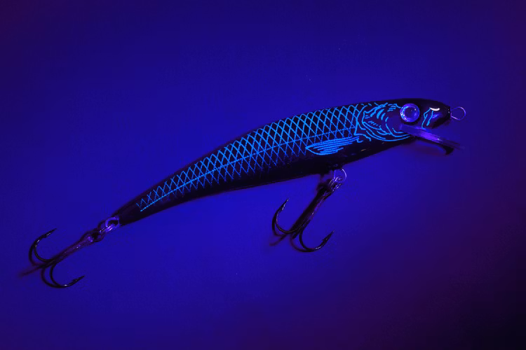 Matze`s UV Booster Confidential Night Crawler