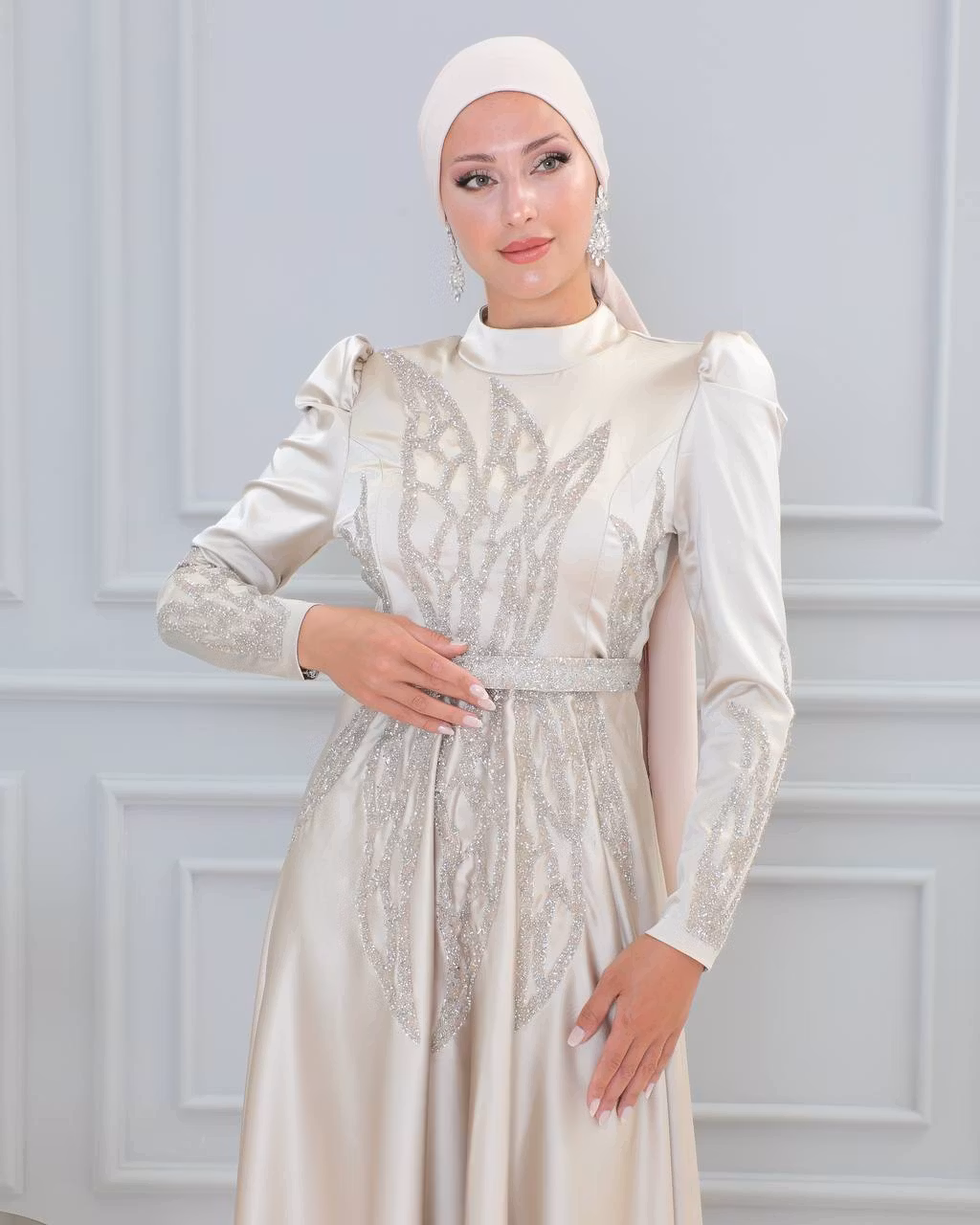 Långärmade klänningar Beige