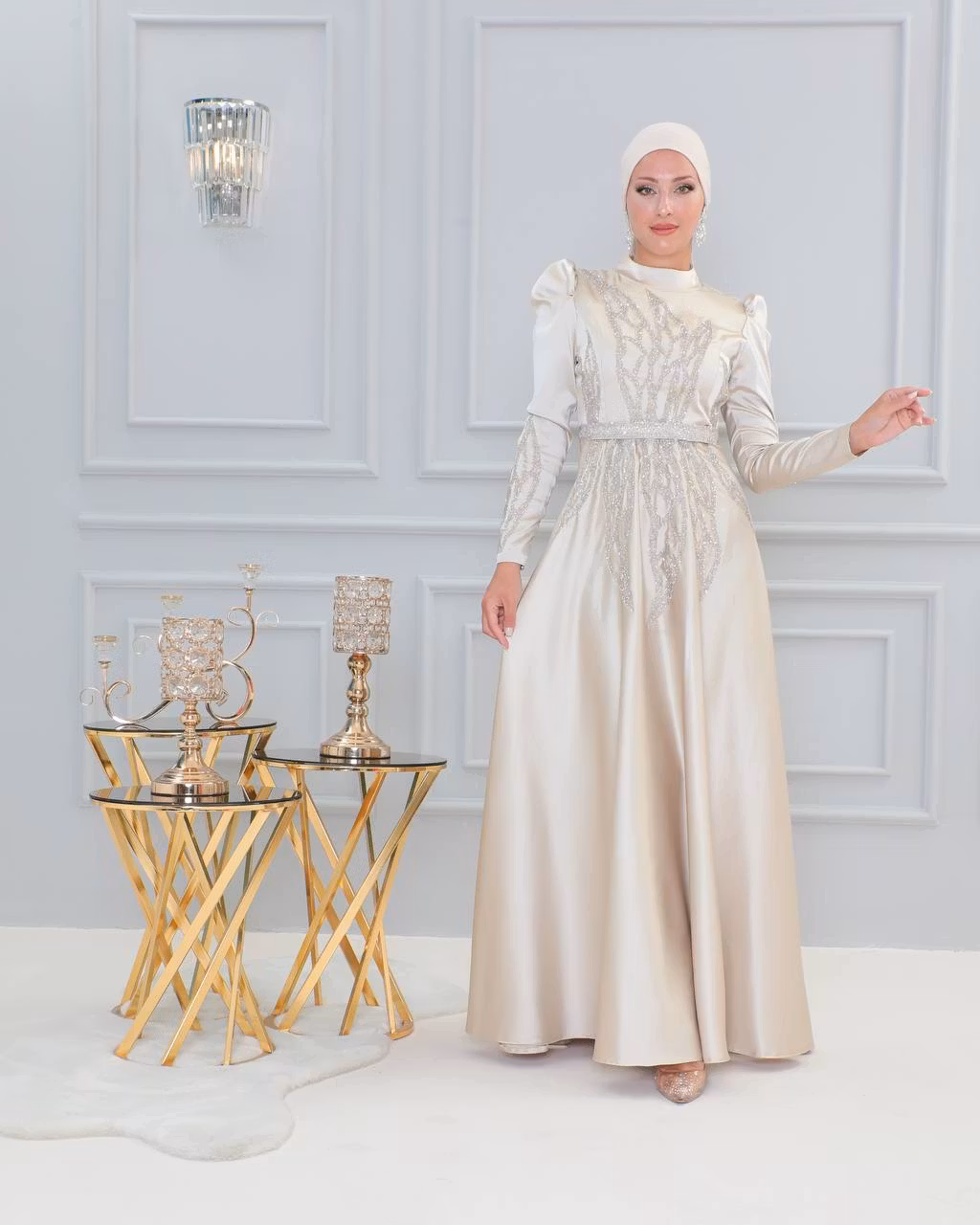 Långärmade klänningar Beige