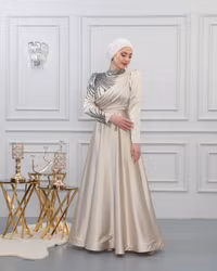 Långärmade klänningar Beige