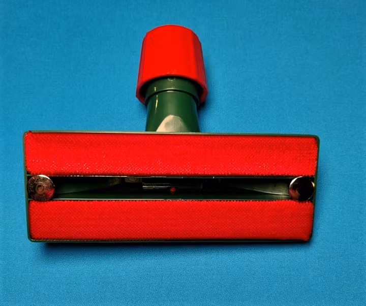 Nozzle for vacuum cleaner for Billiard cloth