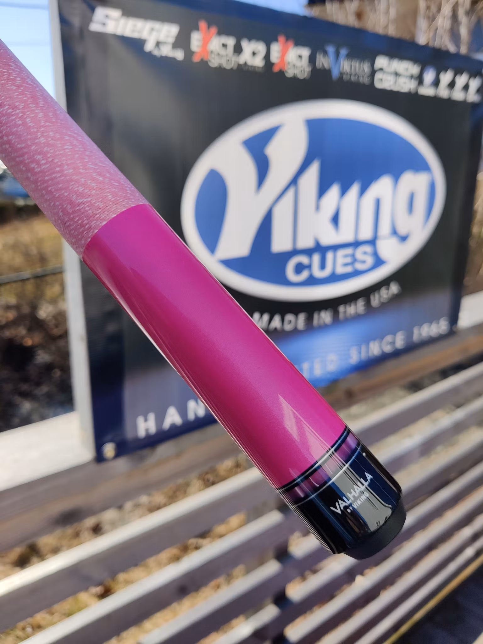 Valhalla VG025 Pink Garage