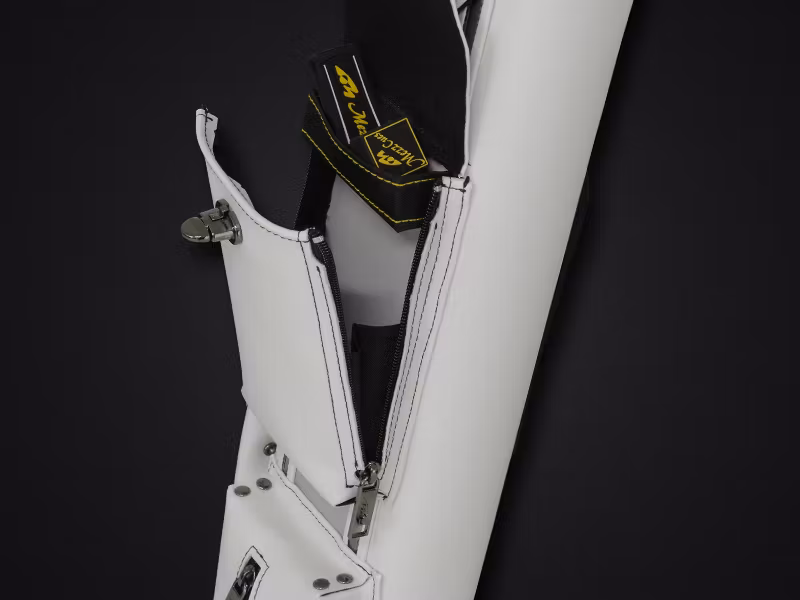 Mezz GMC-35WC White with Carbon details