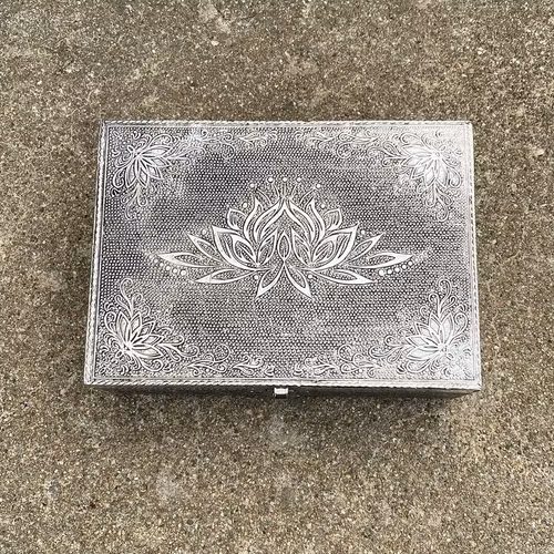 FÖRBESTÄLLNING skrin med lotusblomma