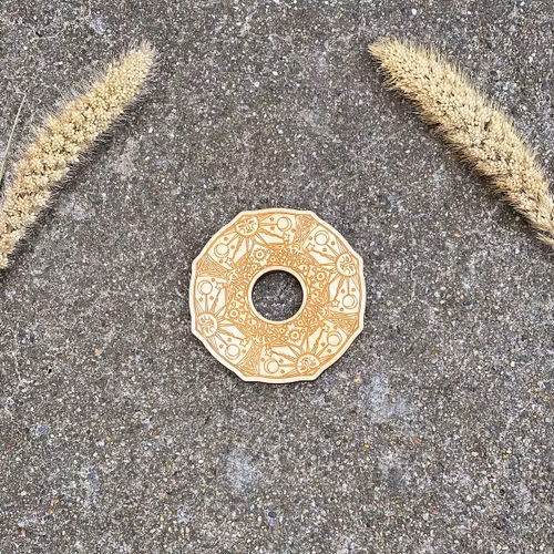 Klotställ i trä med solar