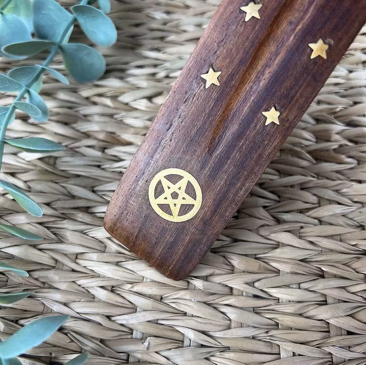 Rökelsehållare (skida) med emblem av mässing i form av pentagram