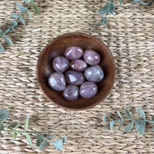 ”Lavendelkvarts” trumlad (mellan)