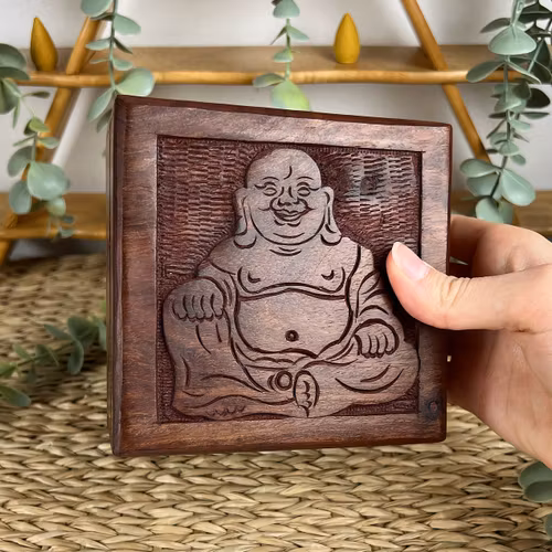 Ask/låda/skrin i sheeshamträ med buddha på