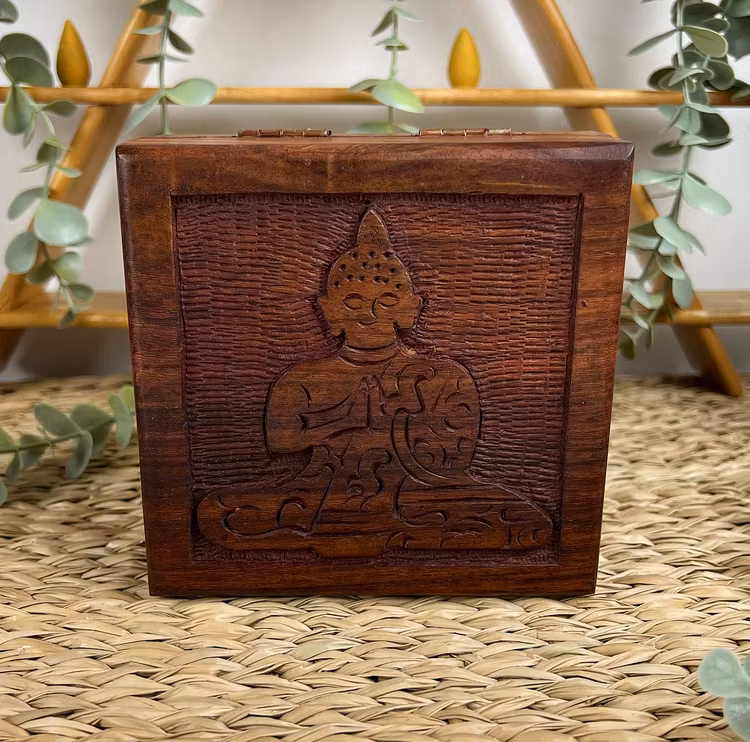 Ask/låda/skrin i sheeshamträ med buddha på