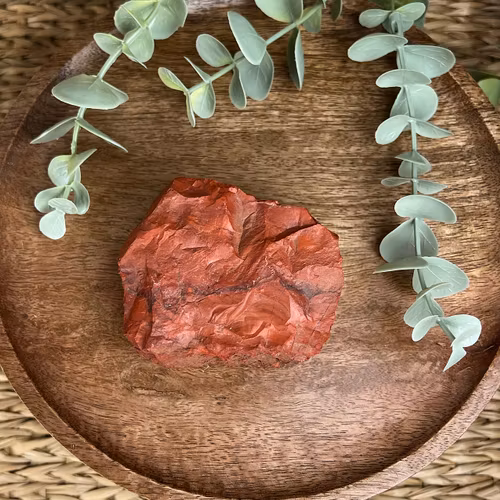 Röd jaspis rå bit (större)