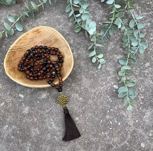 Mala halsband (handknutet) Mahogny obsidian & Lavasten