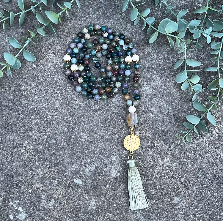 Mala halsband (handknutet) Indisk agat & Vit matt jaspis