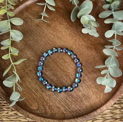 Stenarmband av kvarts med titanaura beläggning (8 mm) B