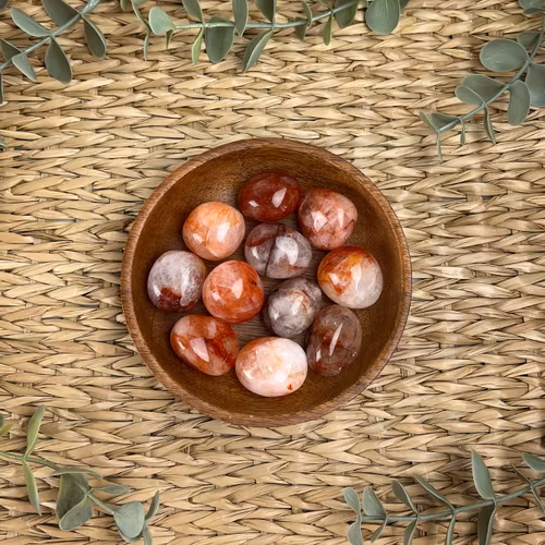 Eldkvarts (röd hematoidkvarts) ”kramis”/cuddle (mindre)