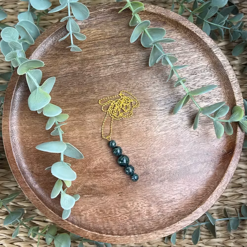 Cassiopeja halsband med Kambabajaspis