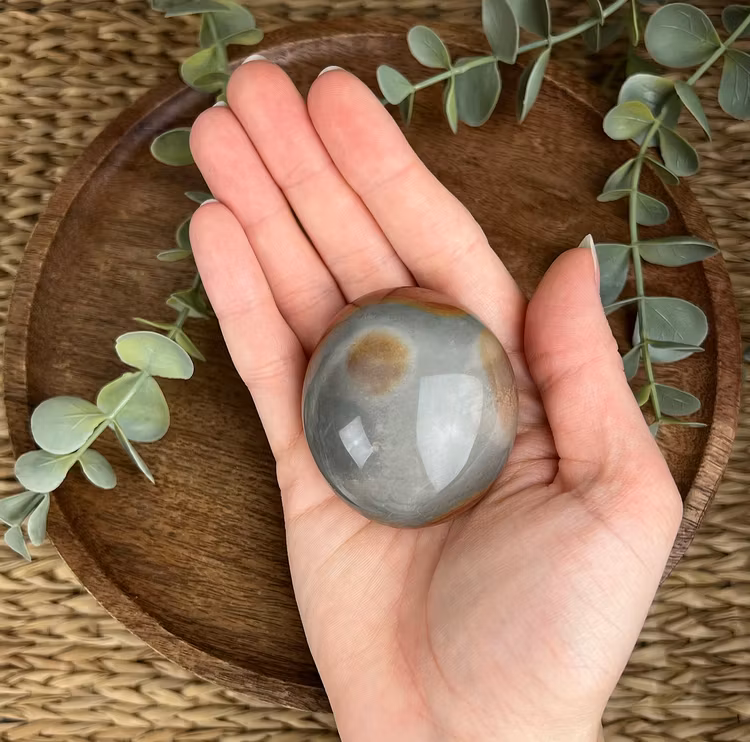 Polykromjaspis meditationssten (handsten) L