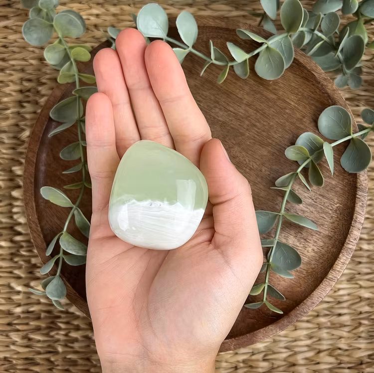 Grön Kalcit meditationssten (handsten) E