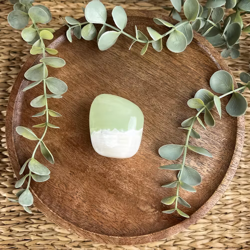 Grön Kalcit meditationssten (handsten) E