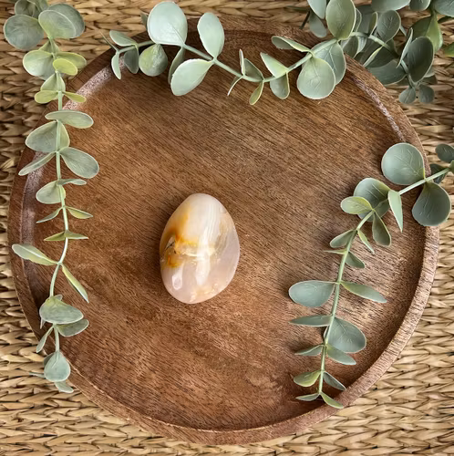 Blomsteragat meditationssten (handsten) L