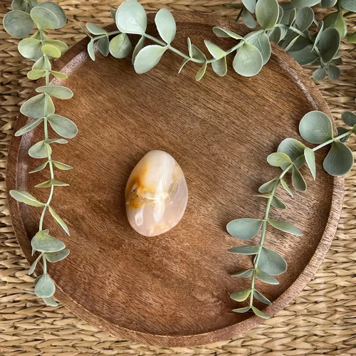 Blomsteragat meditationssten (handsten) L