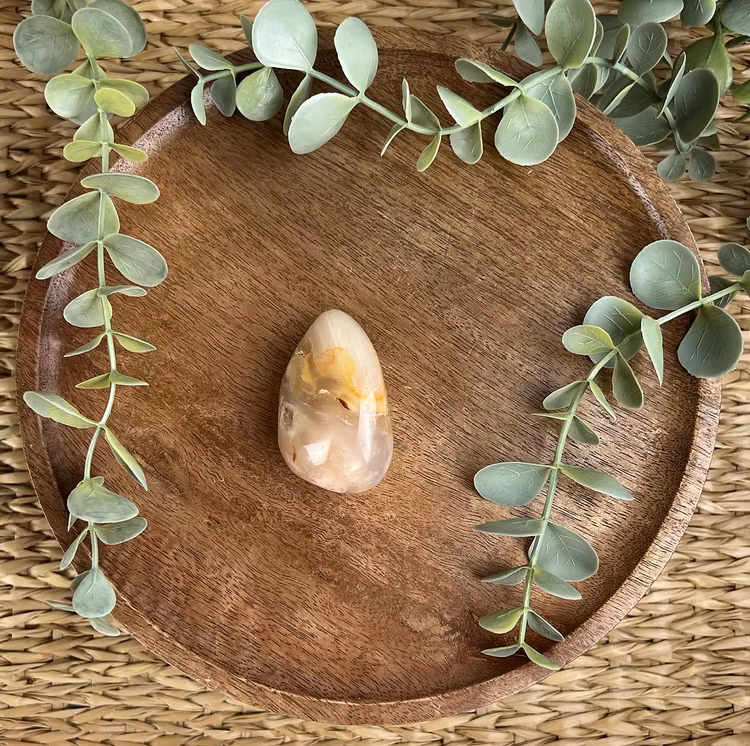 Blomsteragat meditationssten (handsten) L