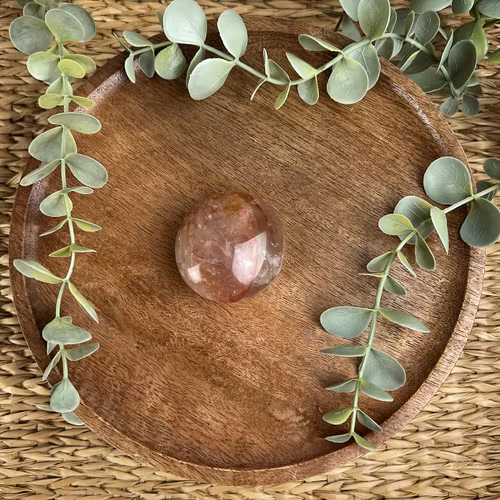 Eldkvarts (Röd Hematoidkvarts) meditationssten/handsten A