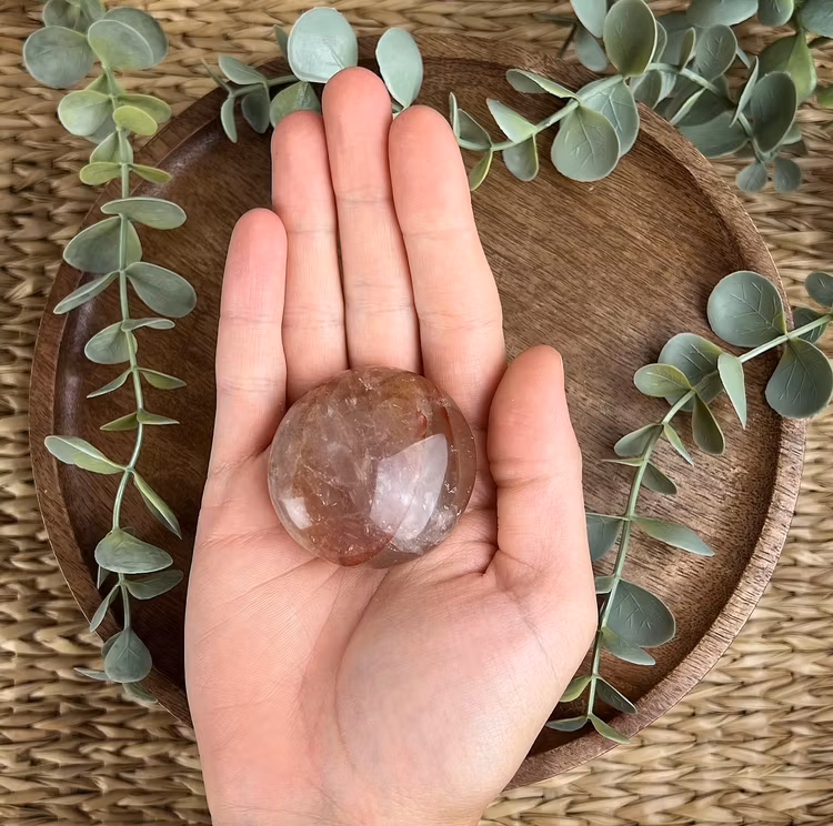 Eldkvarts (Röd Hematoidkvarts) meditationssten/handsten A