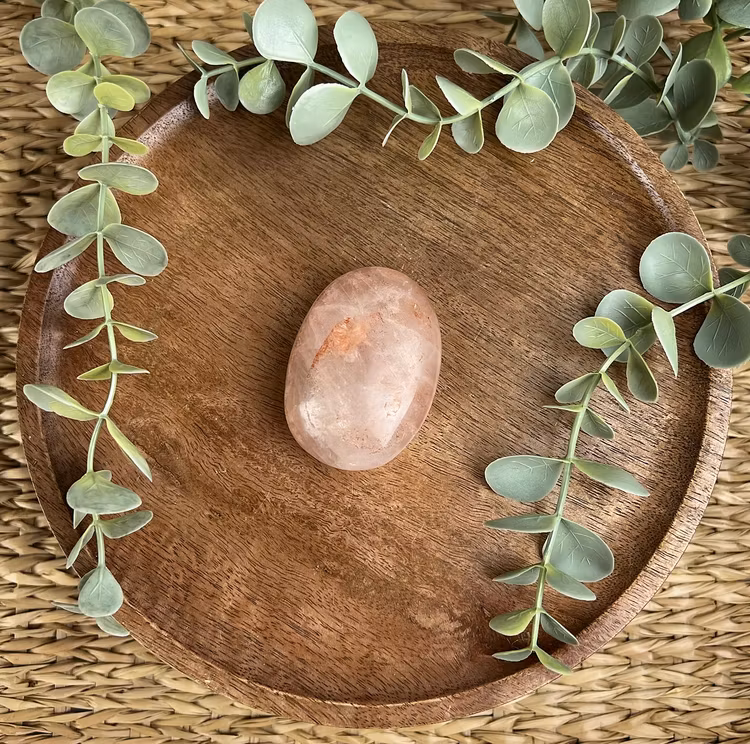 Eldkvarts (Röd Hematoidkvarts) meditationssten/handsten B