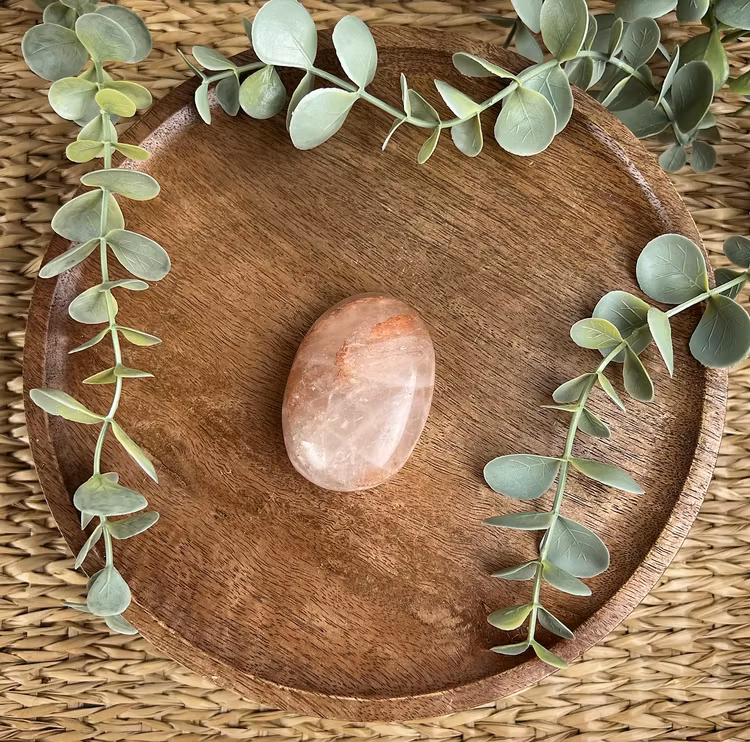 Eldkvarts (Röd Hematoidkvarts) meditationssten/handsten B