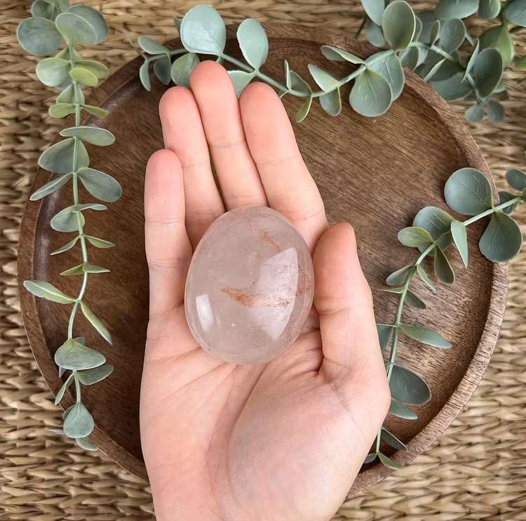 Eldkvarts (Röd Hematoidkvarts) meditationssten/handsten C