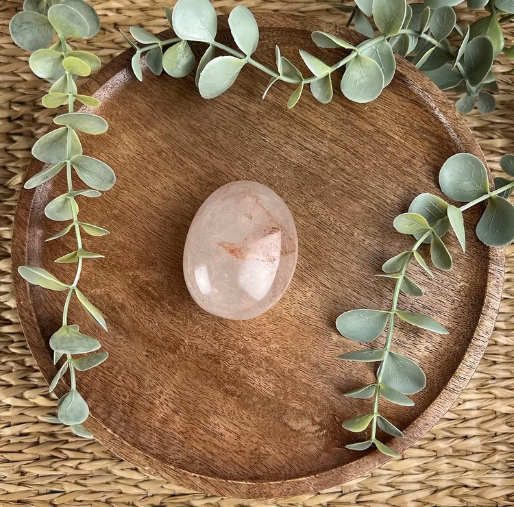 Eldkvarts (Röd Hematoidkvarts) meditationssten/handsten C
