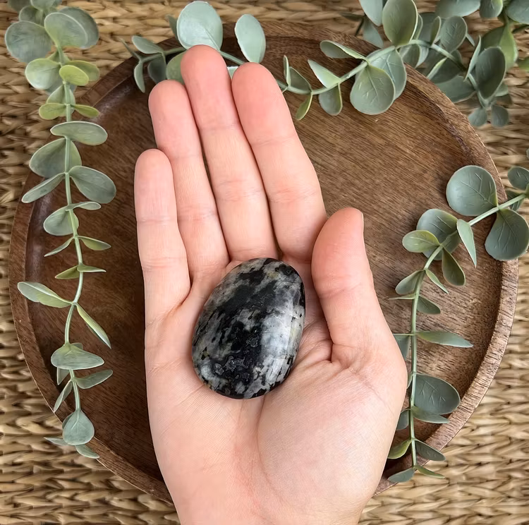 Indigo Gabro meditationssten (handsten) A