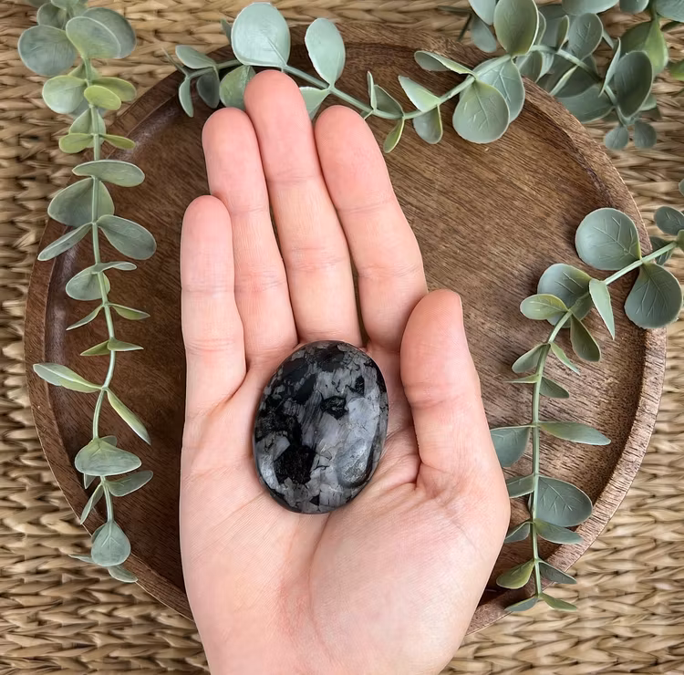 Indigo Gabro meditationssten (handsten) B