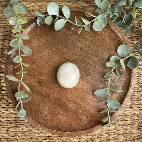 Garnierit (”Grön Månsten”) meditationssten/handsten D