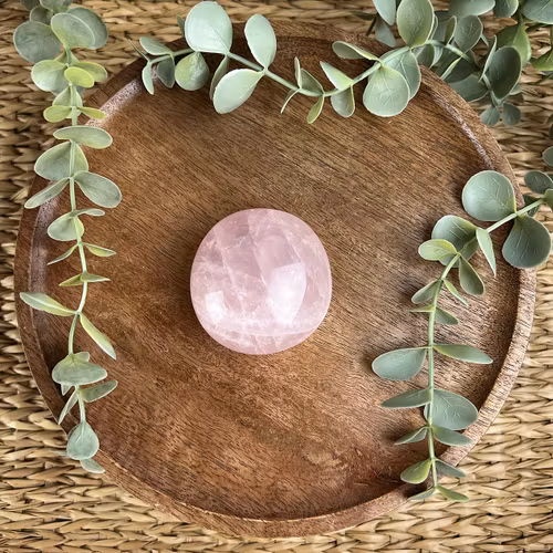 Rosenkvarts meditationssten (handsten) A