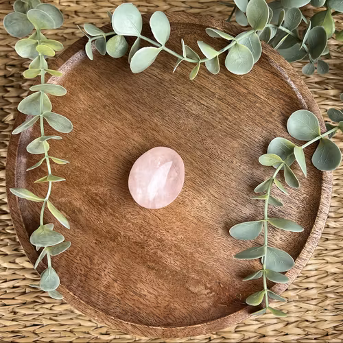 Rosenkvarts meditationssten (handsten) C