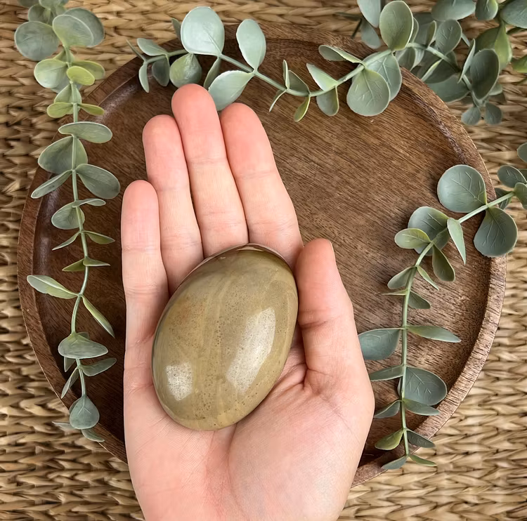 Polykrom Jaspis meditationssten (handsten) K