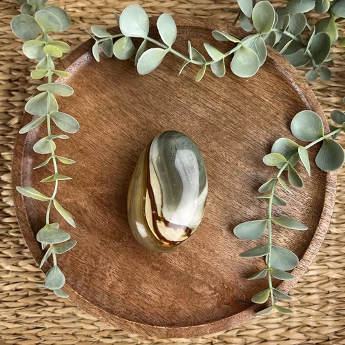 Polykrom Jaspis meditationssten (handsten) K