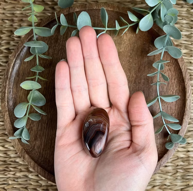 Sardonyx/bandad agat större trumlad B